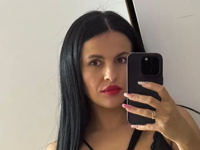 AnaissMaria Porn Profile