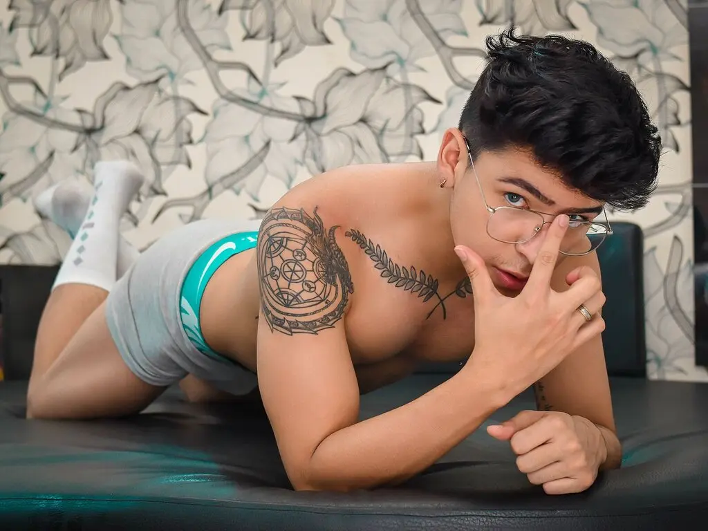 CamiloSpencer Porn Profile