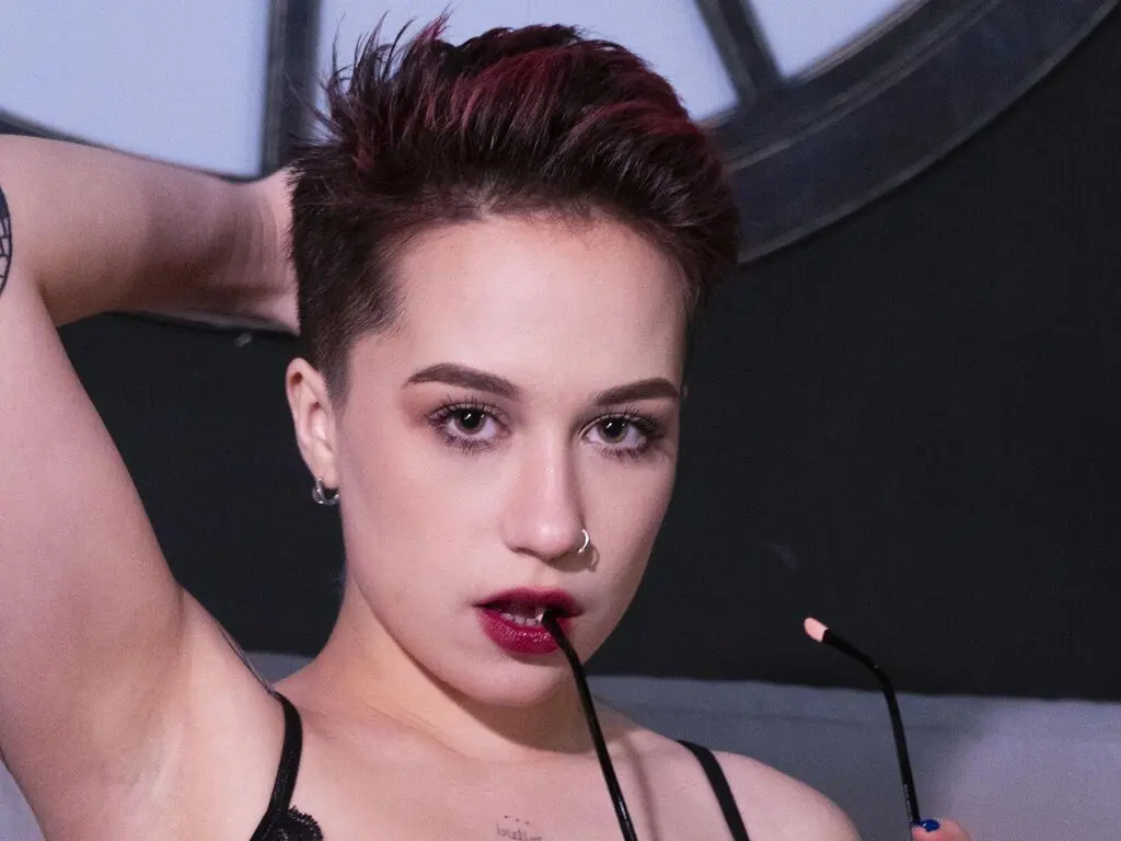 IsabelleSwanson Porn Profile