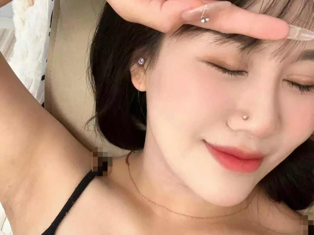 RoseStory Porn Profile