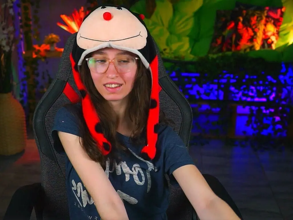 TaisiaWilson Porn Profile